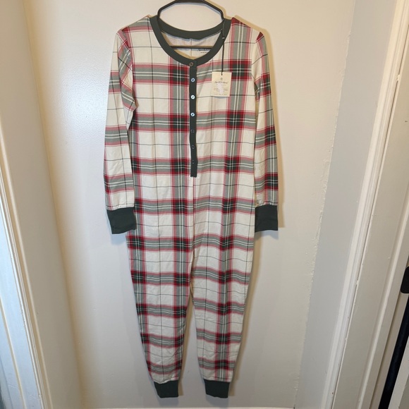 Hearth & Hand Other - Hearth & Hand with magnolia Christmas pajamas plaid women's size small‎ NWT